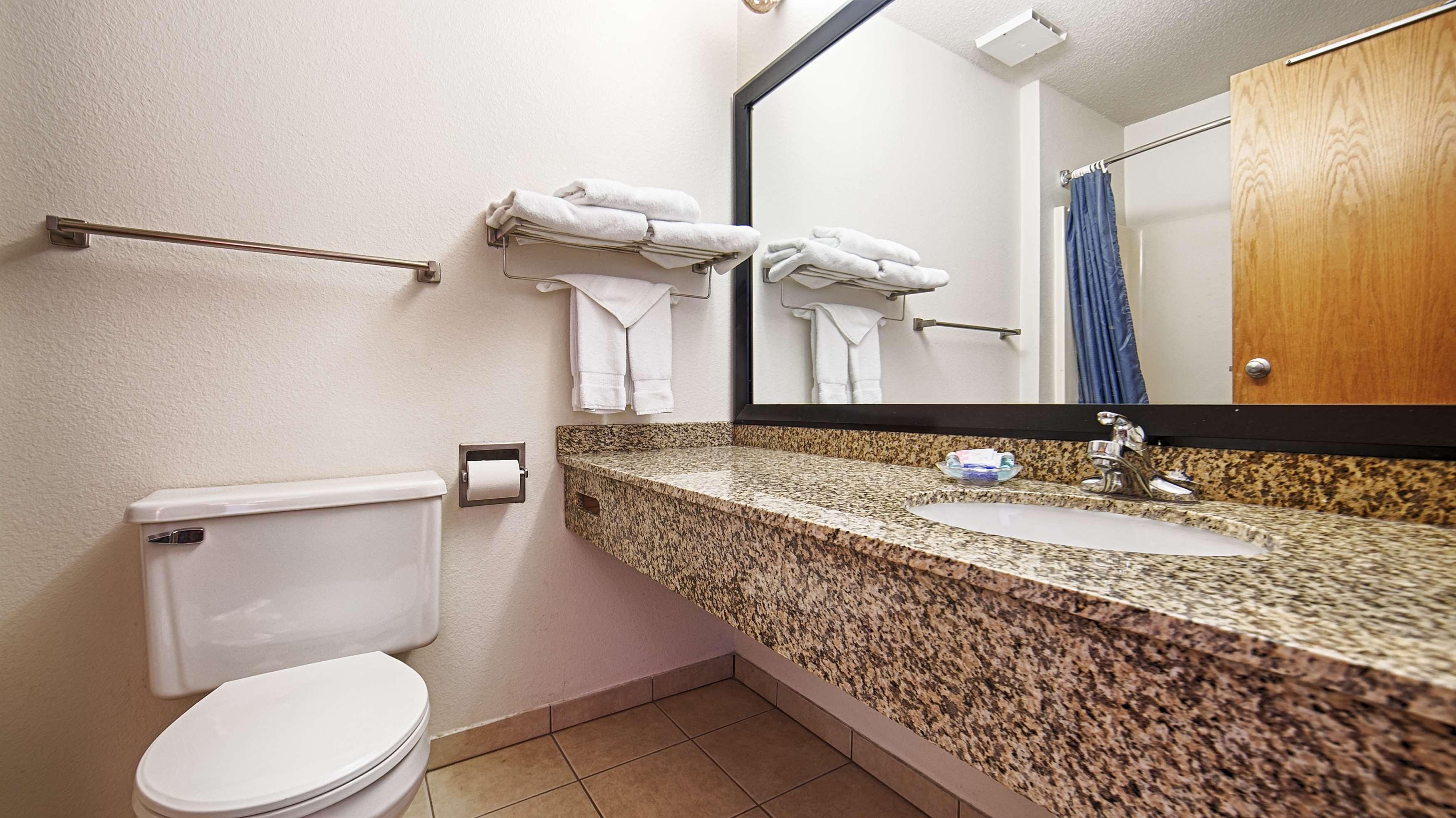 Best Western Of Huron מראה חיצוני תמונה